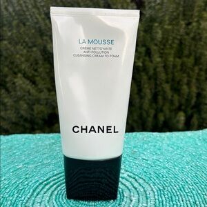 Chanel La Mousse Cleansing Cream-to-Foam - White 5FL.OZ.-never used